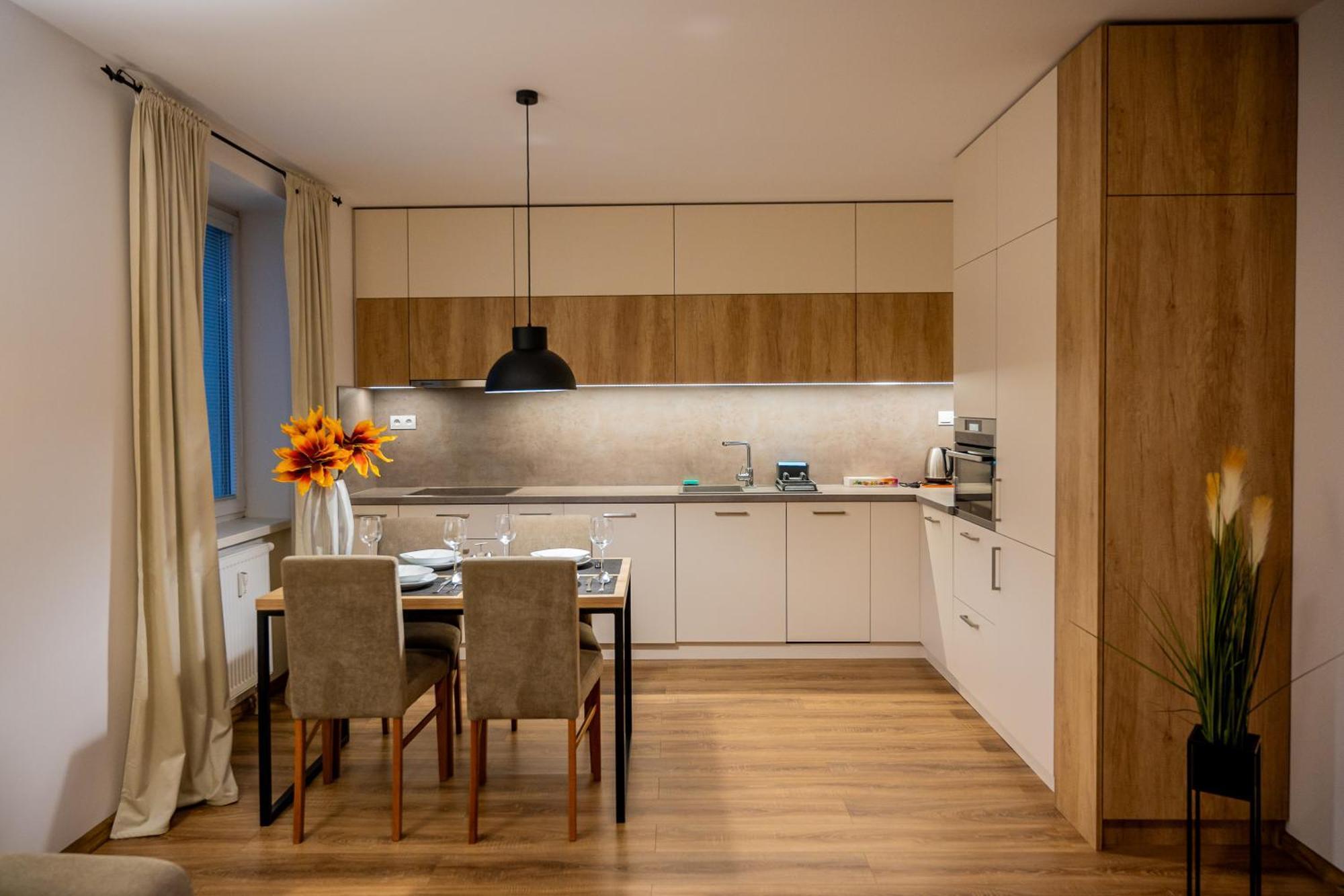 Old Town City Center Apartment 1 - Private Parking Included Košice Eksteriør billede