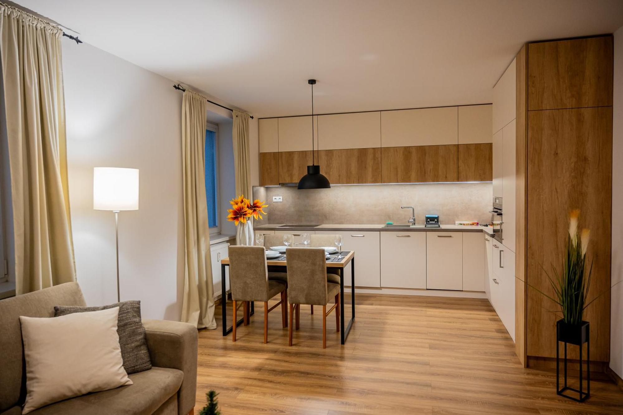 Old Town City Center Apartment 1 - Private Parking Included Košice Eksteriør billede