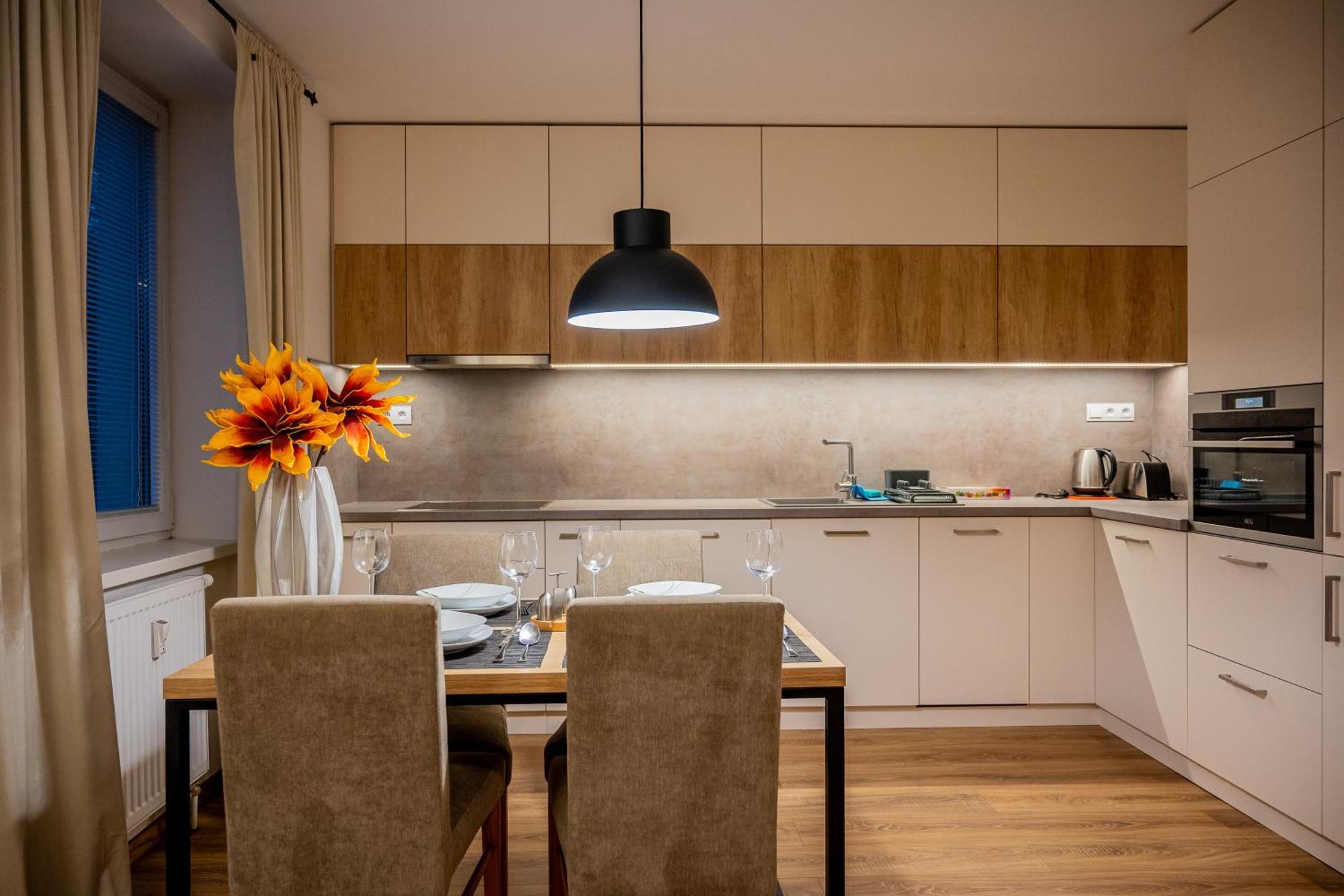 Old Town City Center Apartment 1 - Private Parking Included Košice Eksteriør billede